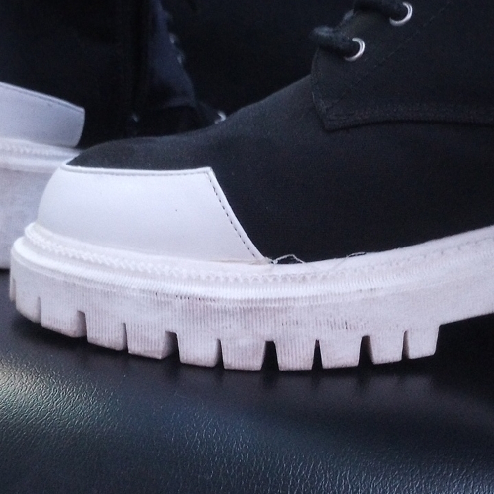 Black and White Lace-Up Boots - Picture 10 of 10